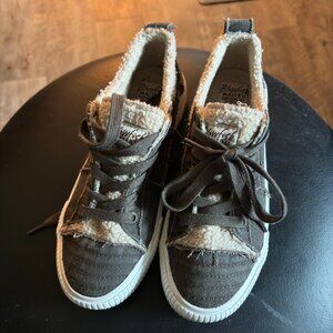 Women’s Blowfish Malibu Surf Sand Clay Slip-On Faux-Fur Lined Sneakers, Size 8